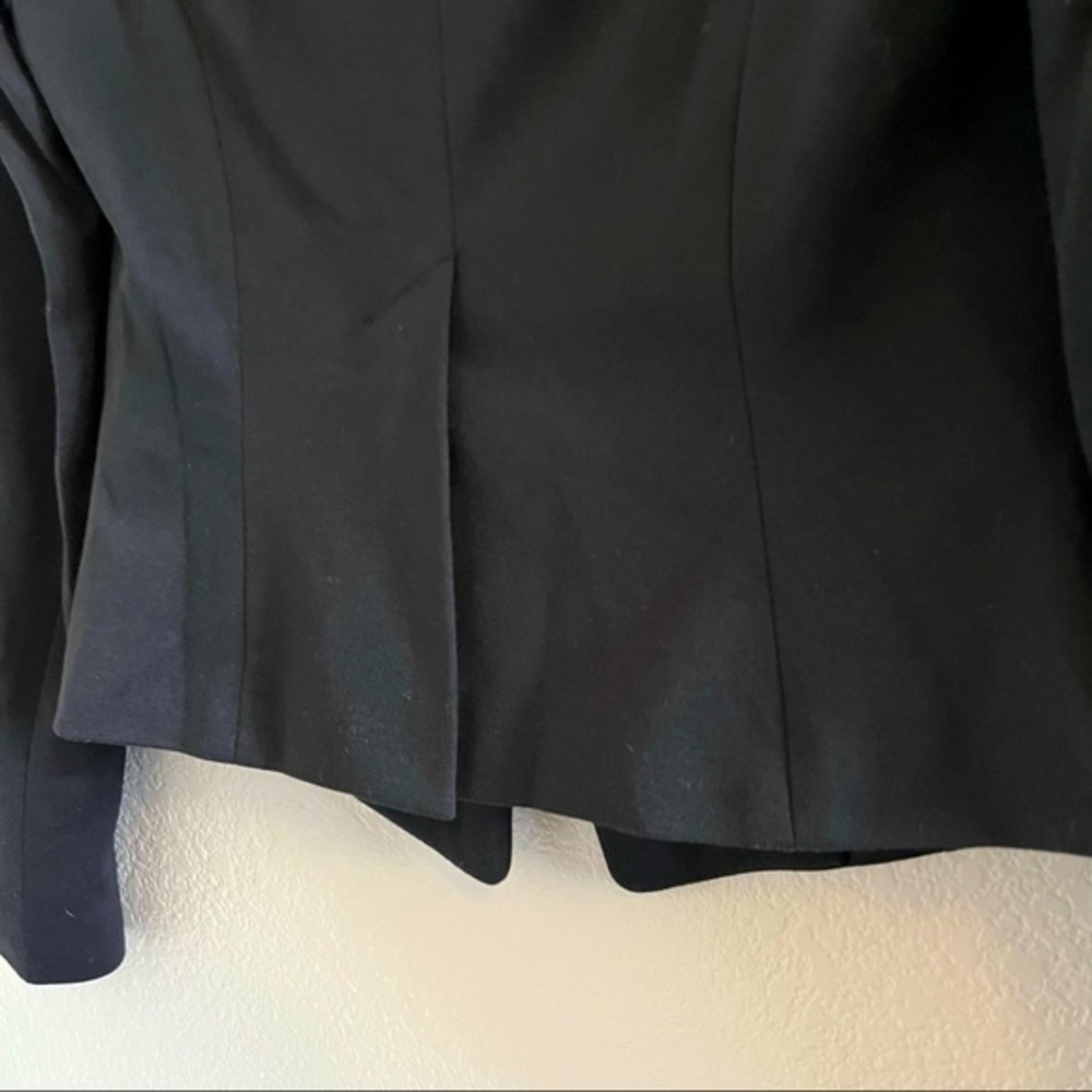 COPY - Forever 21 black blazer - Picture 4 of 5